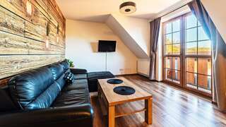 Апартаменты Apartamenty Sun & Snow Leśny Dom Карпач One-Bedroom Apartment with partial Mountain View-1